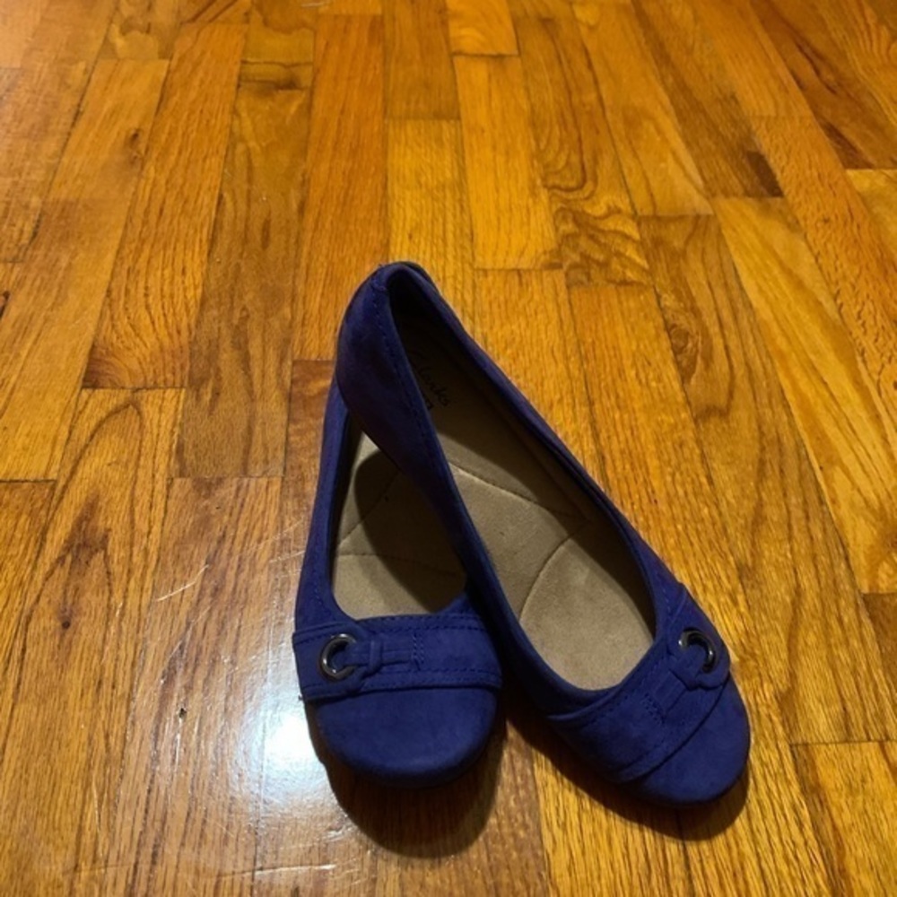 CLARKS SZ 7 1/2 N blue